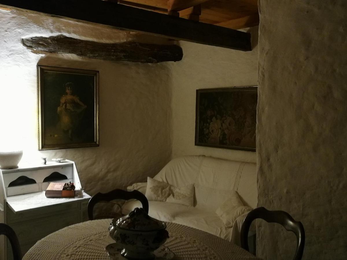 Casale Maria Mafalda Pieve di Teco 外观 照片